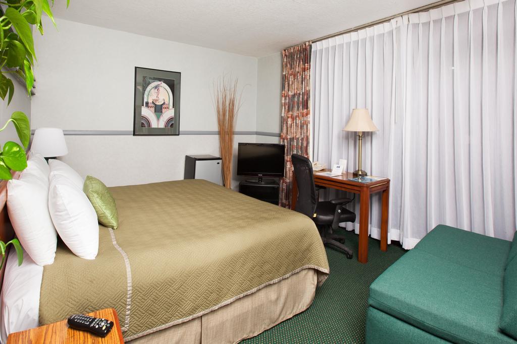 Travelodge Hotel At Lax Лос Анджелис Стая снимка
