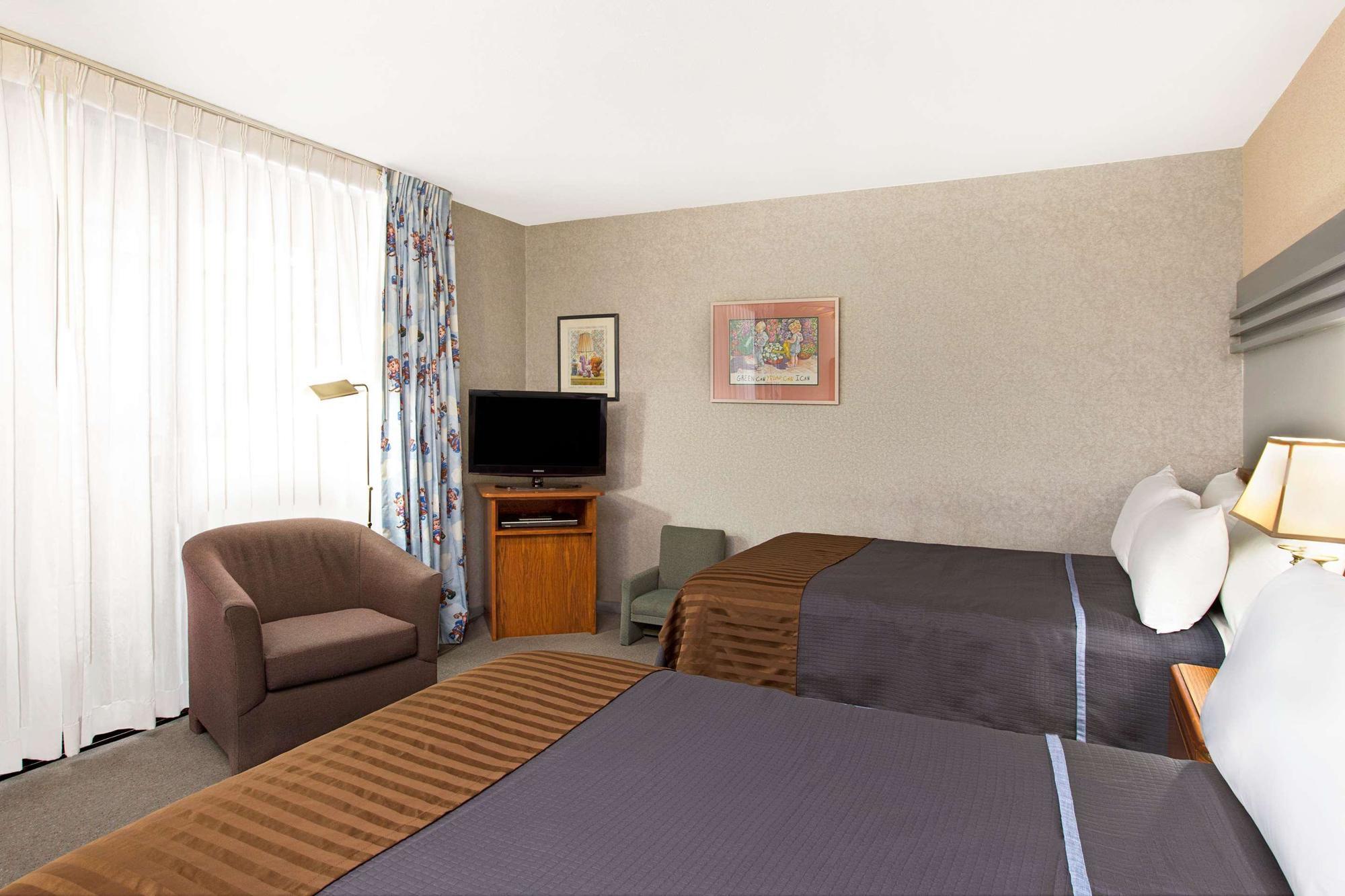 Travelodge Hotel At Lax Лос Анджелис Екстериор снимка