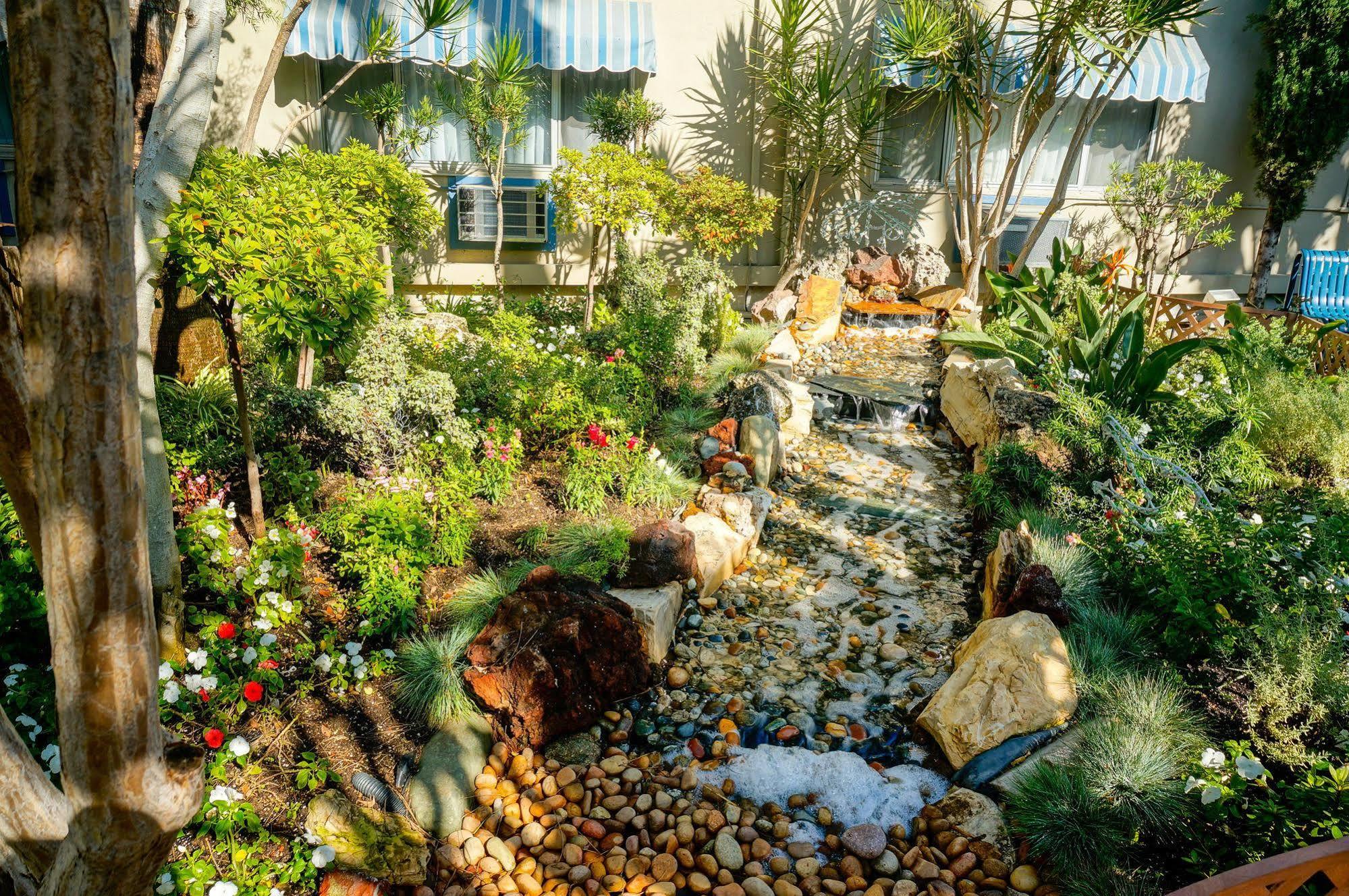 Travelodge Hotel At Lax Лос Анджелис Екстериор снимка